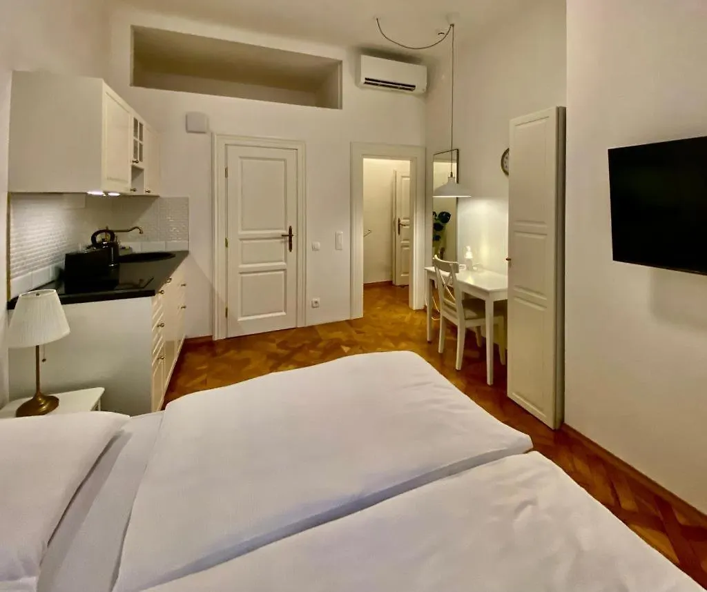 Ars Longa Apartments Liubliana 0*,