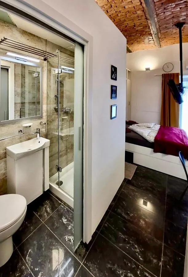 Ars Longa Apartments