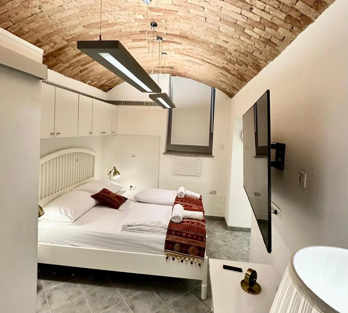 Ars Longa Apartments